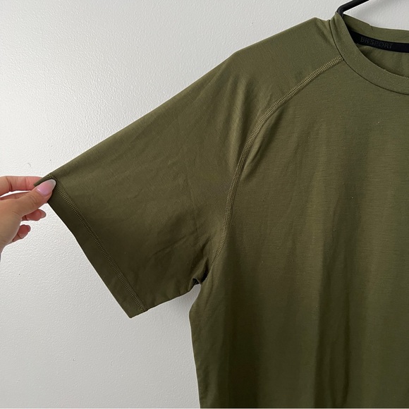 Banana Republic BR Sport Plain Army Green Tees T-shirt - Large - Picture 6 of 10